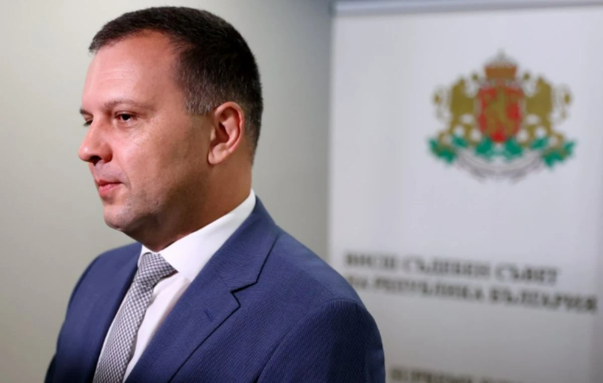 Николай Найденов призова за повече кандидати за и. ф. главен прокурор, но той няма да предлага