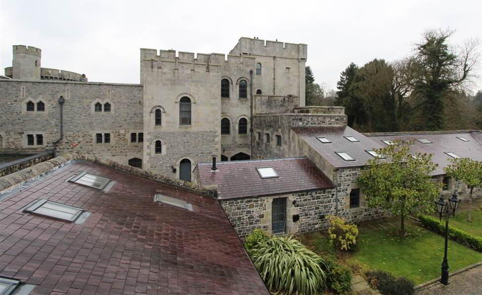 Замък показван в поредицата "Game of trones" се продава на части