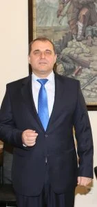Искрен Веселинов