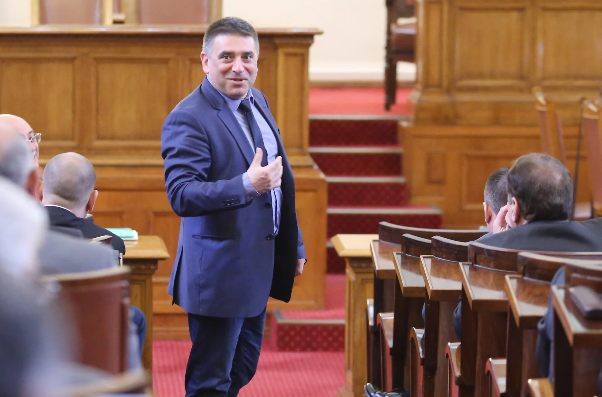 Парламент Данаил Кирилов
