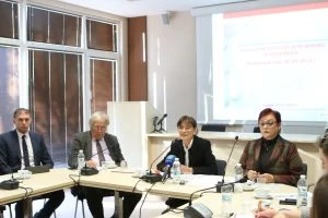 Пресконференция  ПОК Доверие пенсионни фондове Мирослав Маринов Никола Абаджиев Даниела Петкова София Христова