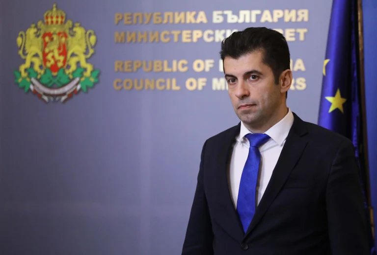 Кирил Петков
