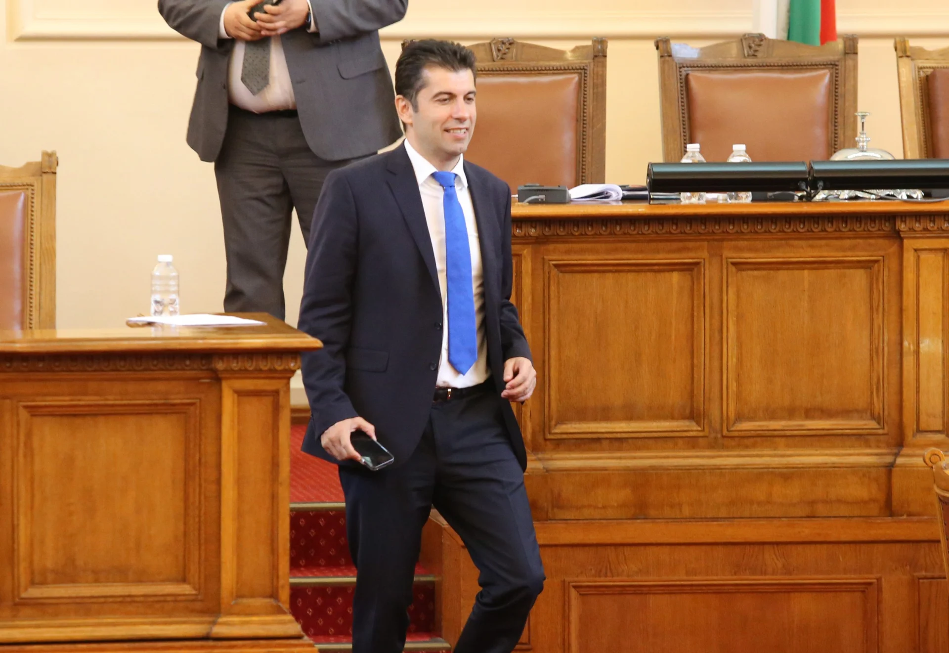 Парламент вот на недоверие към кабинета на Кирил Петков