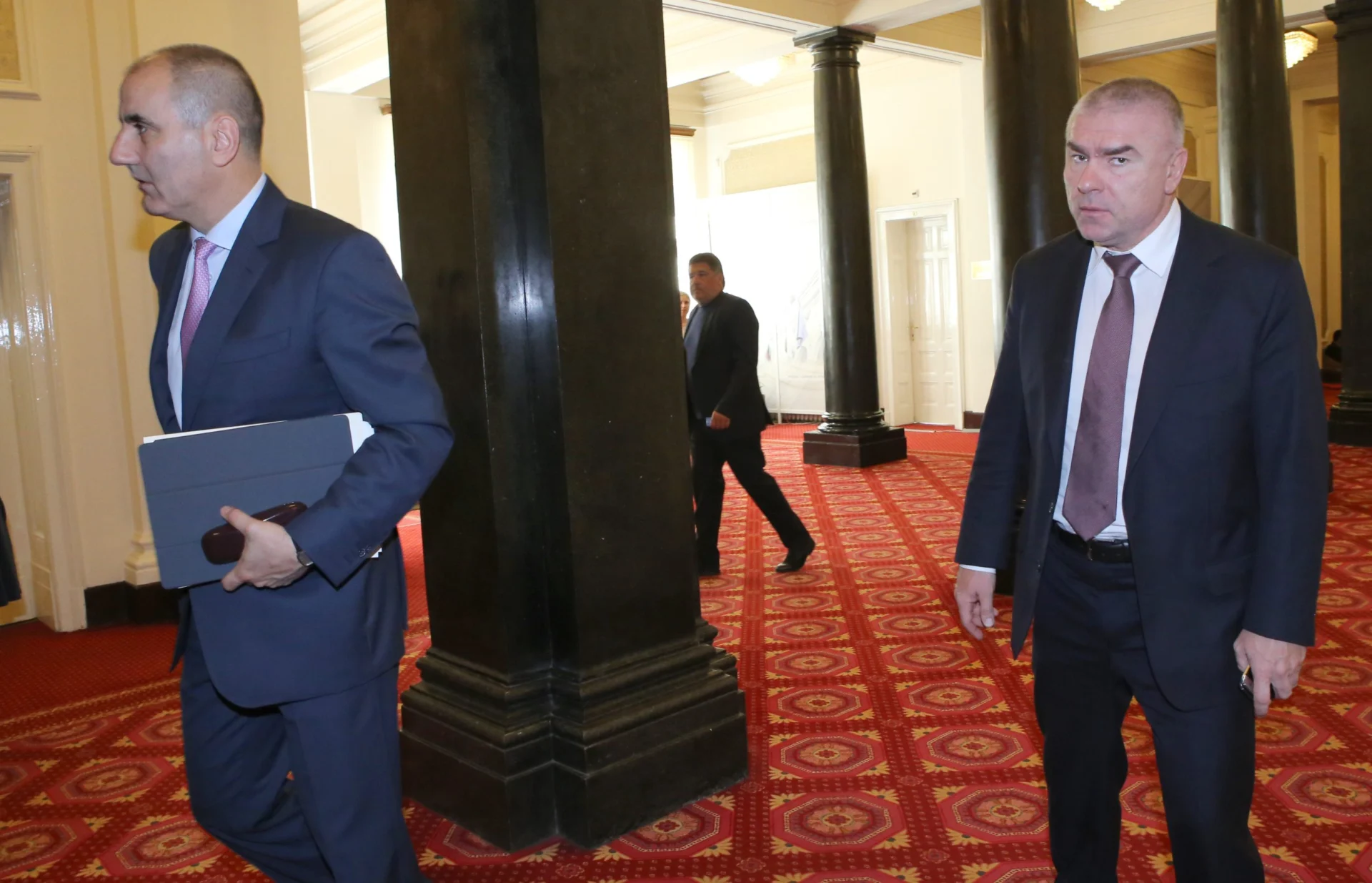 Парламент Цветан Цветанов