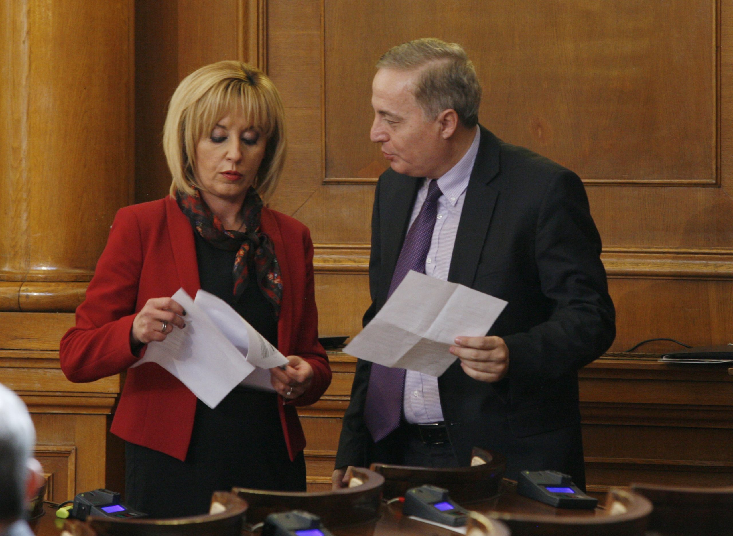 Парламент Мая Манолова Цветан Цветков - председател на Сметната палата