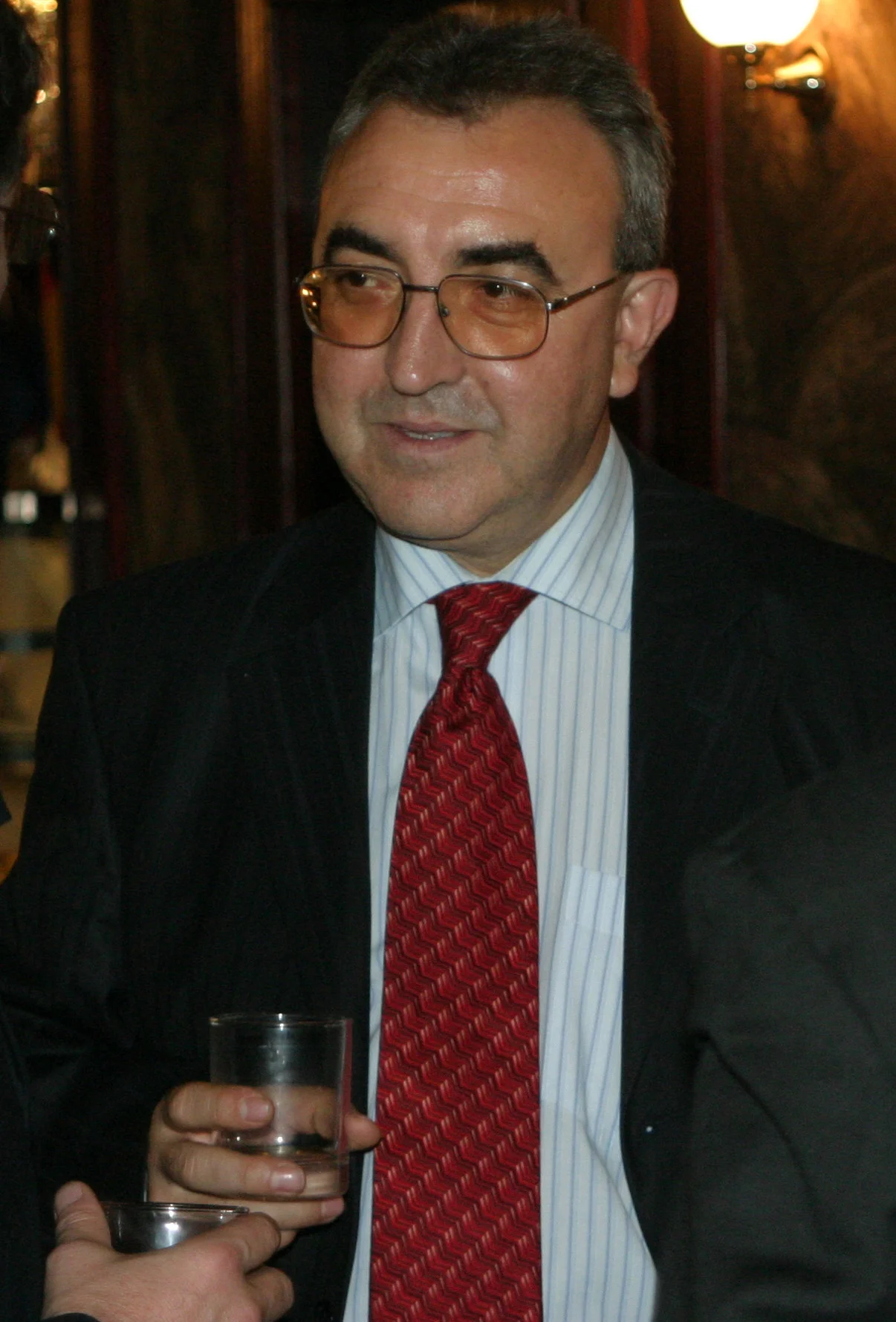 Награди "Банкер на годината" 2006Алексей Цветанов  - изп. дир. на Асет банк