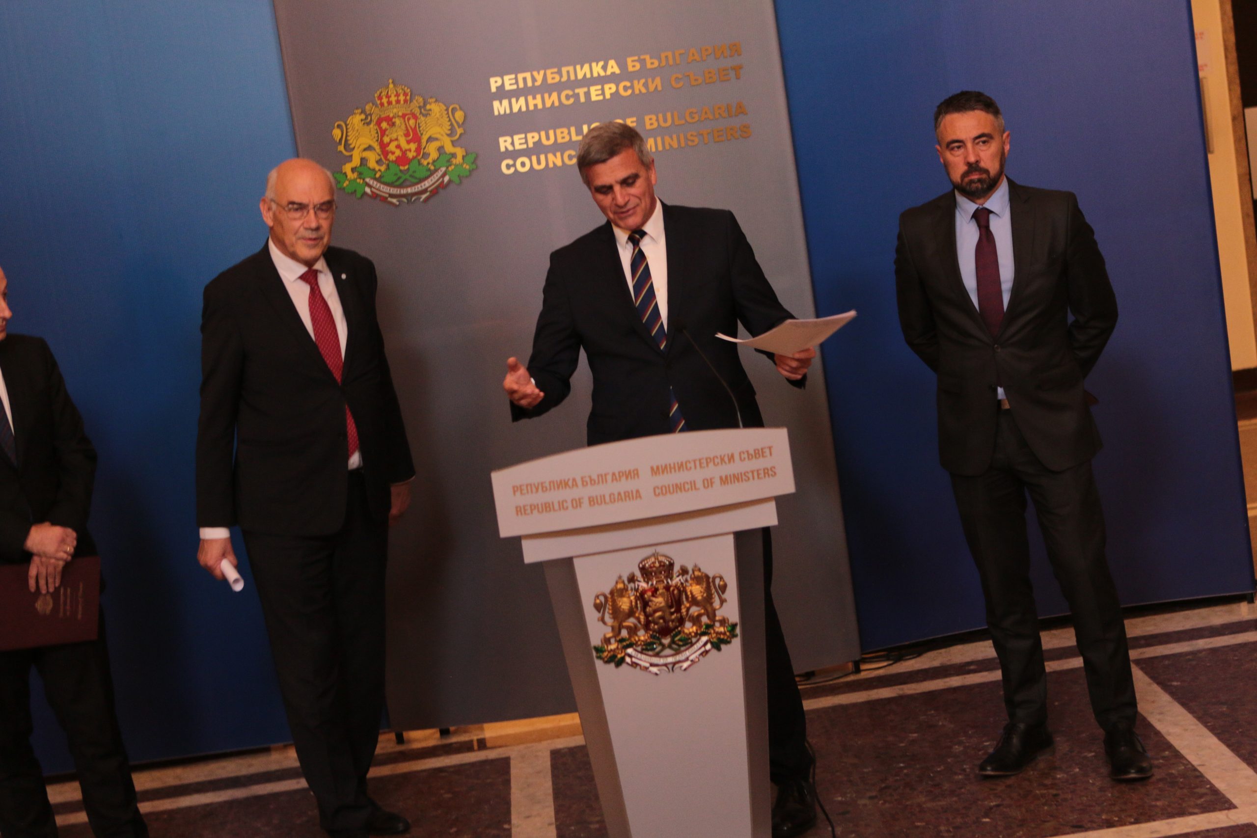 Пресконференция за цената на тока Стефан Янев Министерски съвет