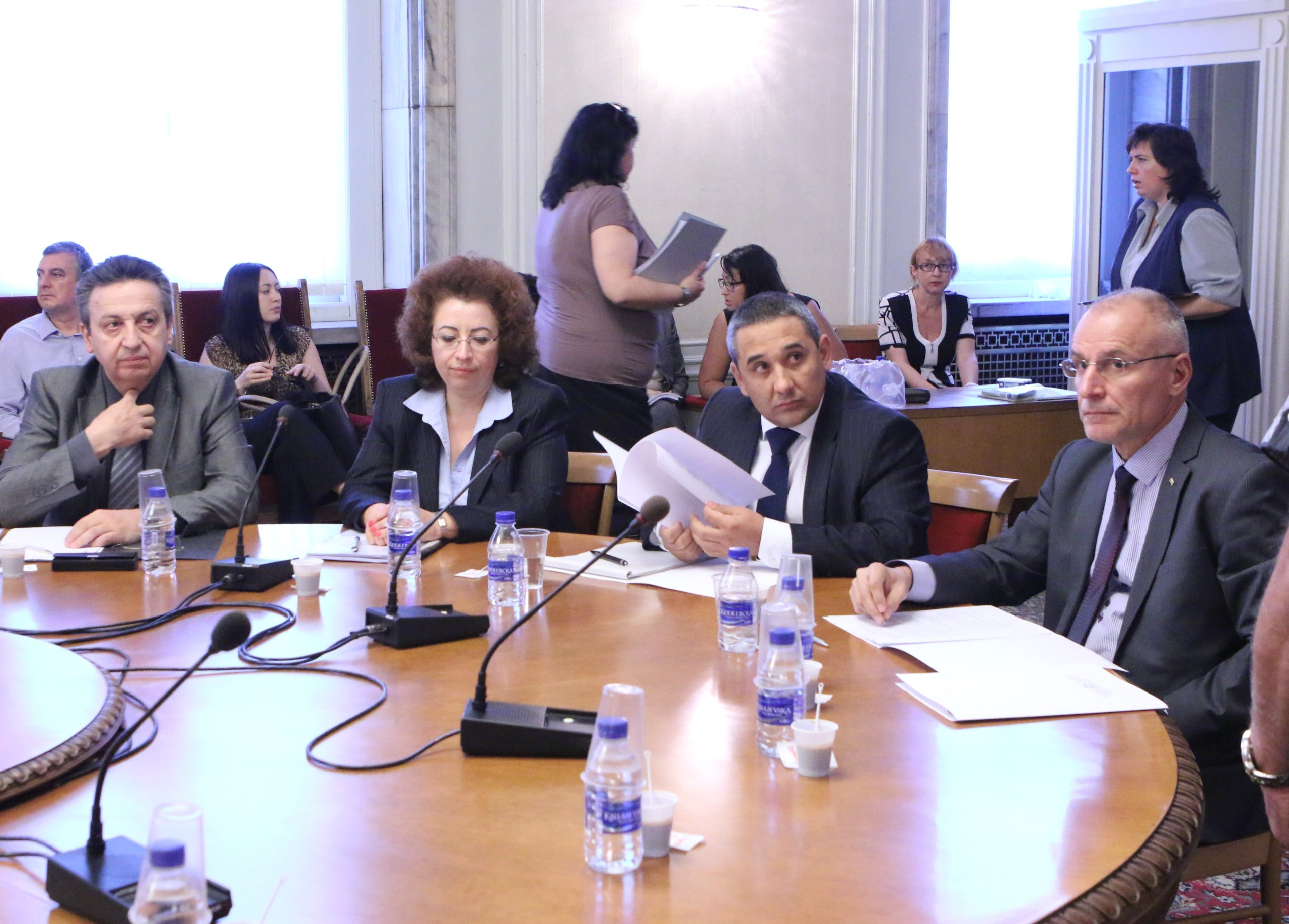 Парламент Комисия по бюджет и финанси Изслушване на кандидатите за подуправители на БНБ Нина Стоянова Димитър Костов Калин Христов Димитър Радев - управител на БНБ