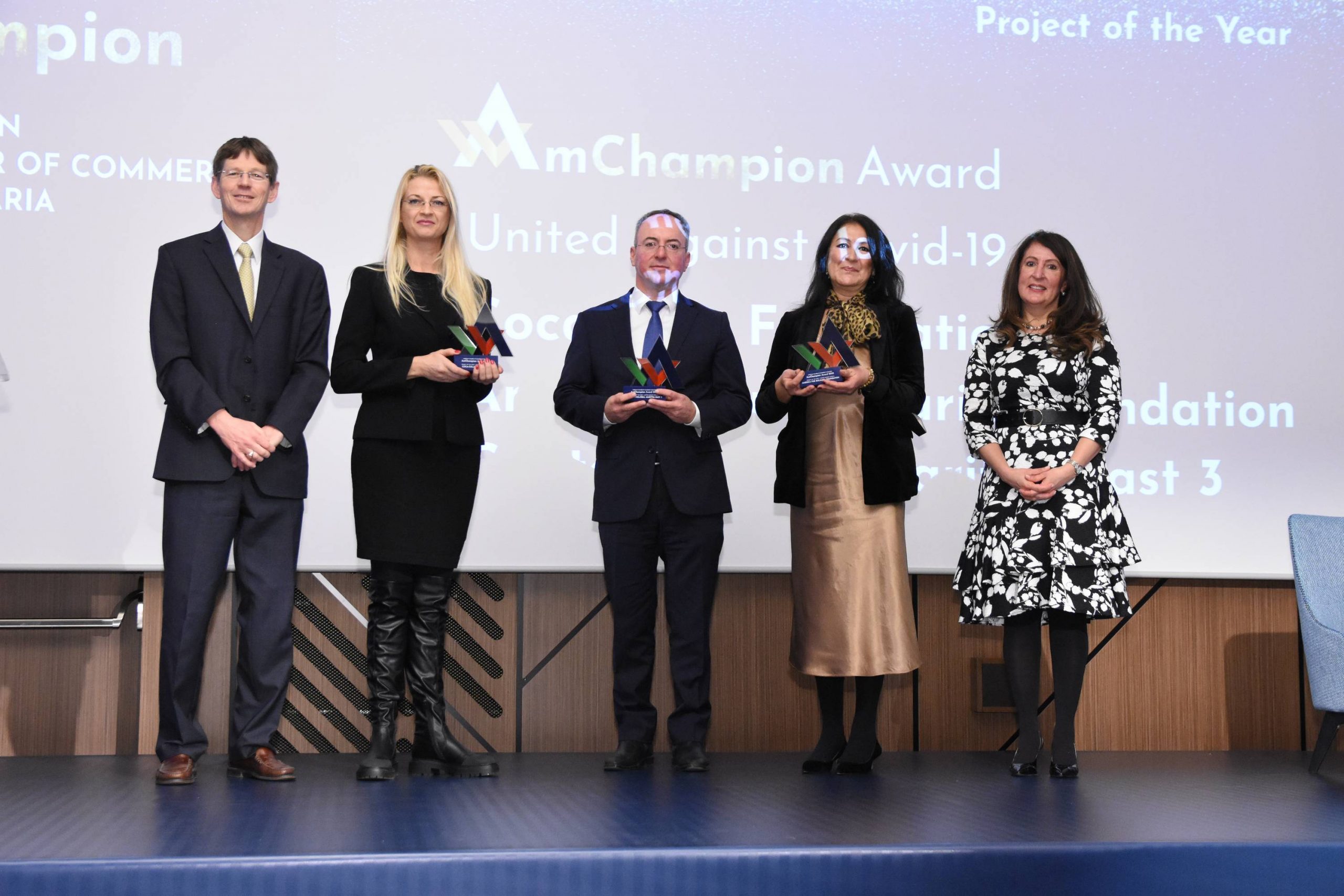 Годишната среща на членовете на АмЧам с посланика на Съединените американски щати у нас Херо Мустафа първите награди AmChampions