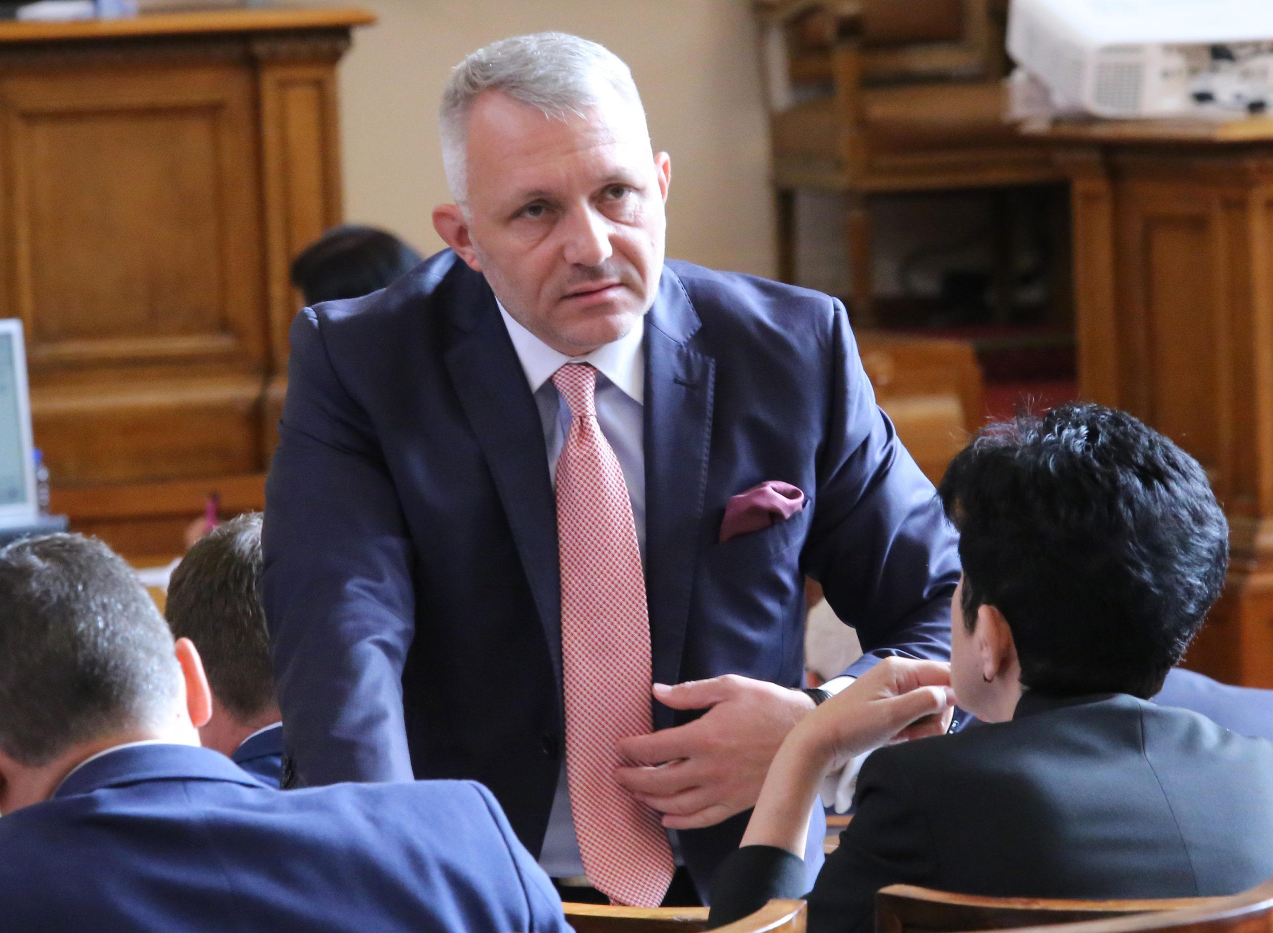 Парламент Николай Хаджигенов