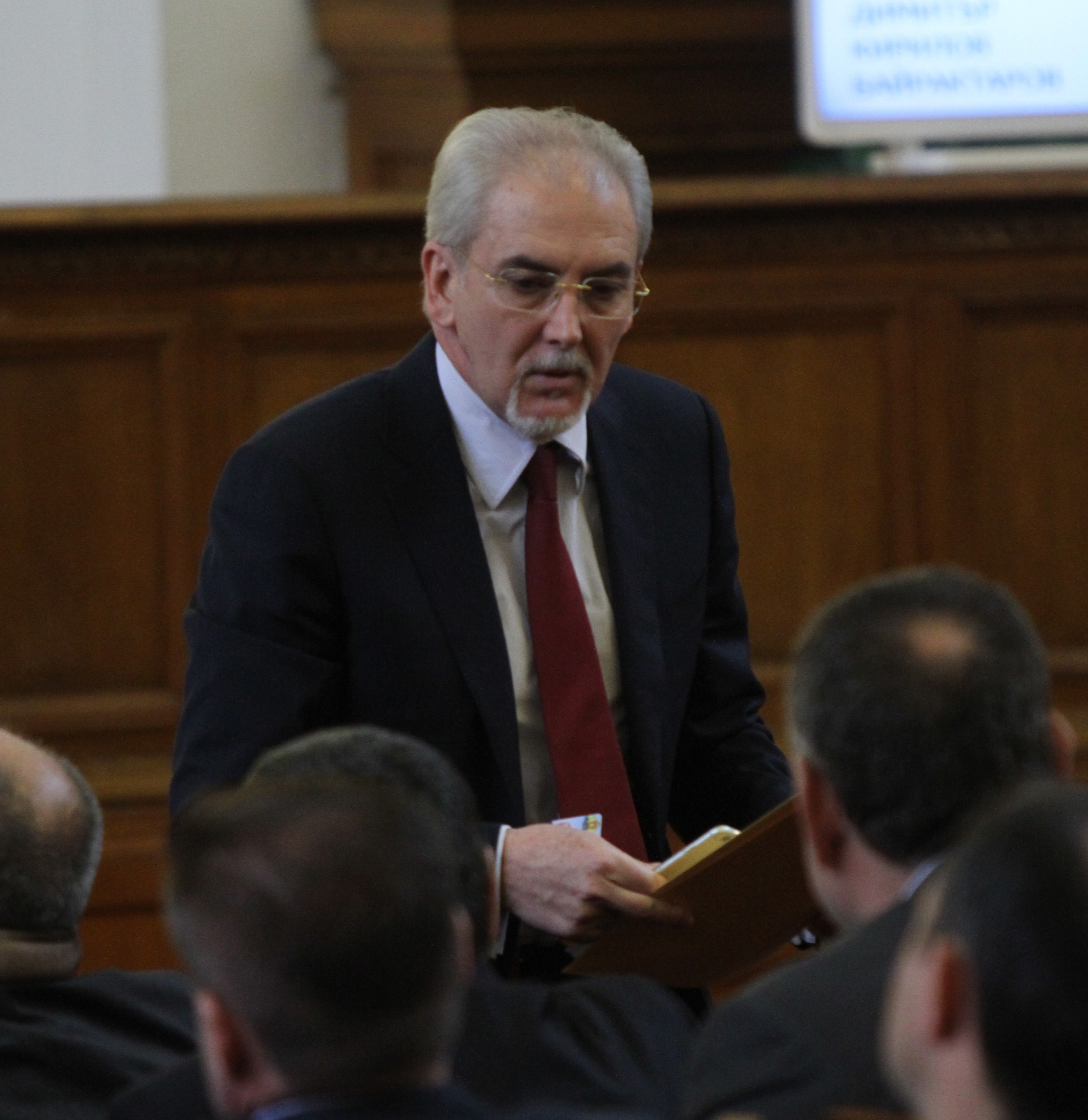 Праламент блиц контрол Лютви Местан