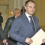 Скандалната папка е в ръцете на Сергей Станишев. Оттук насетне топката е в полето на главния прокурор Сотир Цацаров.