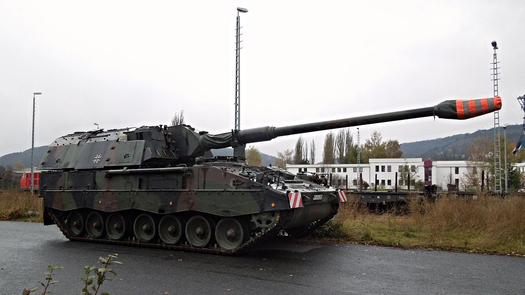 германска бронирана гаубица германия panzerhaubitze 2000