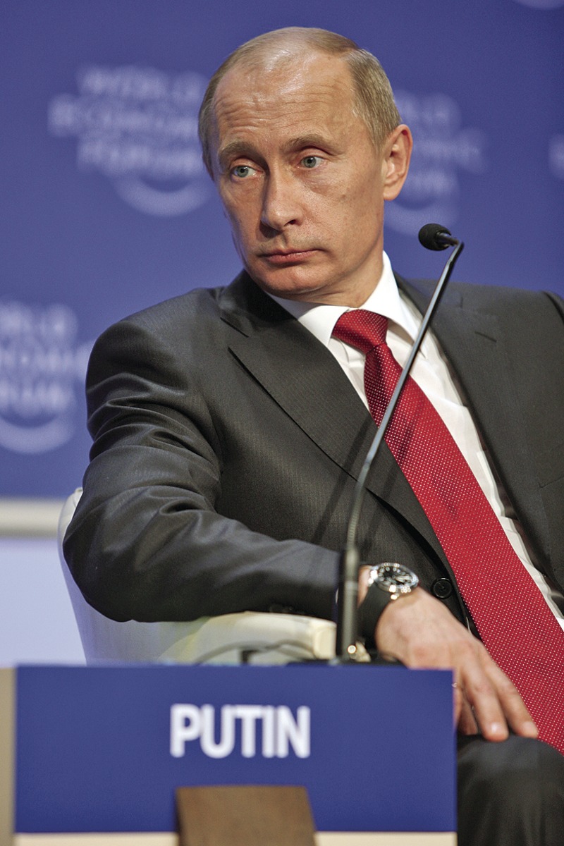 В Кремъл няма никой на руля. Путин е съвсем сам.