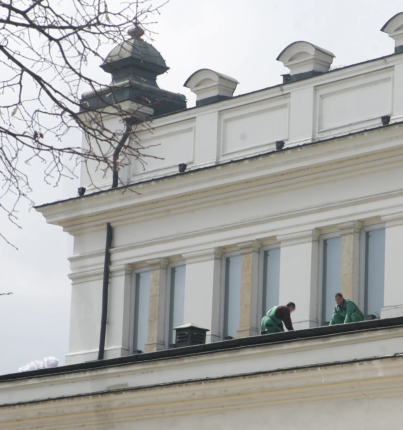 Ремонт на покрива на парламента
