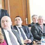 Бойко Борисов реши да покаже на министрите си къде дебнат опасностите по пътищата