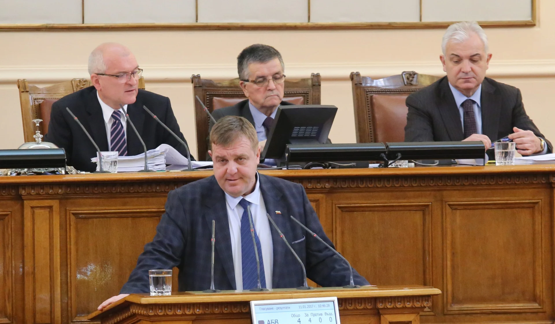 Парламент Красимир Каракачанов