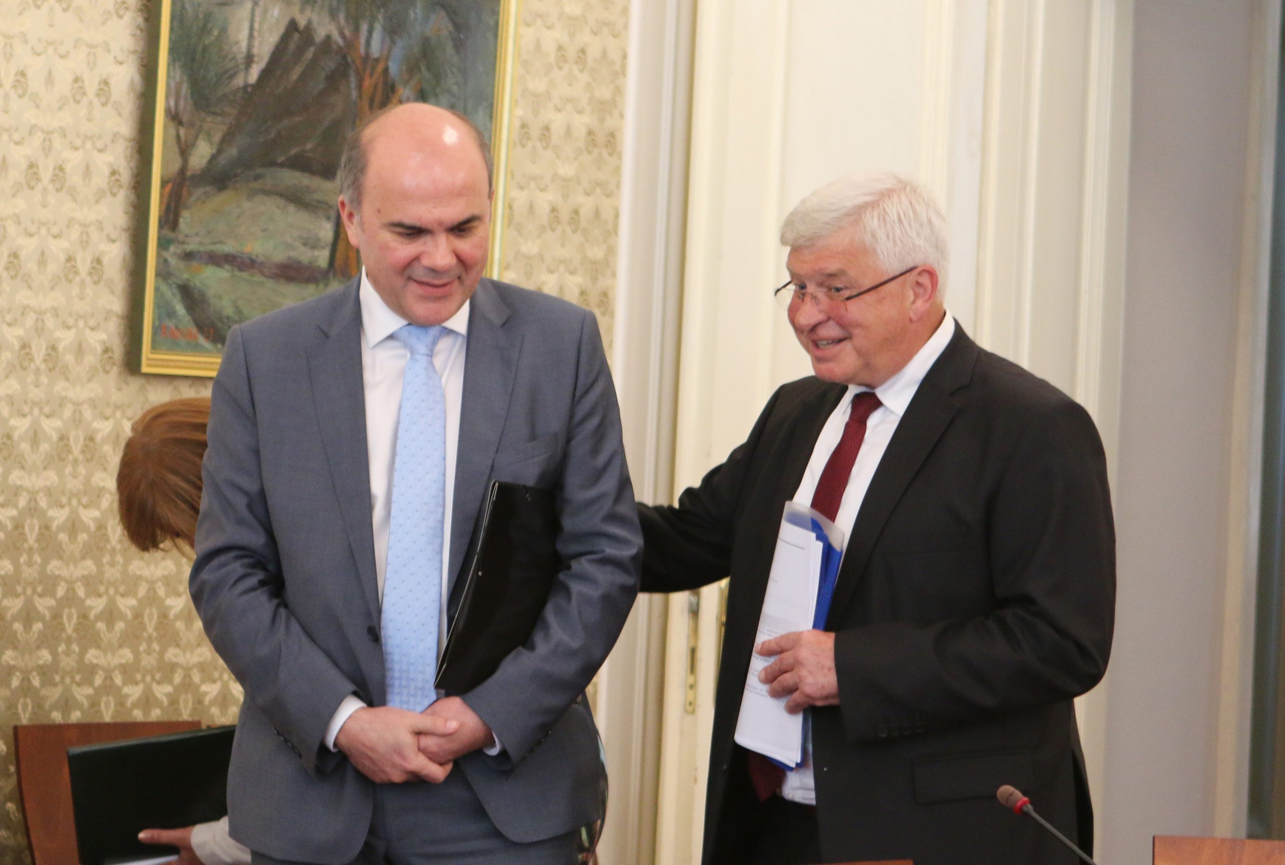 Парламент комисия по бюджет и финанси Бисер Петков Кирил Ананиев