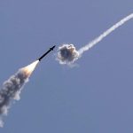 Израел бомбардира Газа
