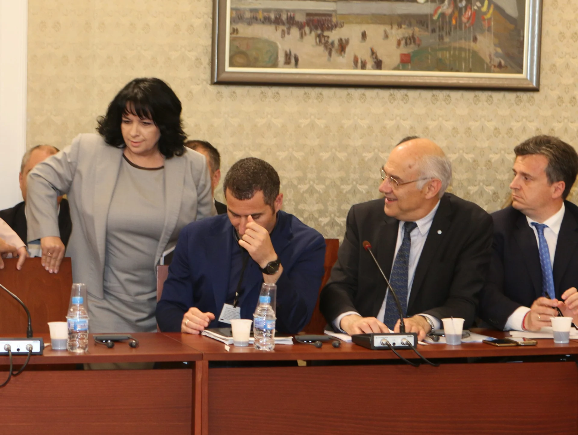 Парламент Кръгла маса комисия по енергетика концепция на реализацията на газов хъб Балкан Теменужка Петкова Иван Иванов Николай Павлов