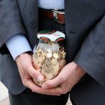 буркан с пари монети