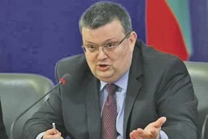 Обвинител №1 очаква Цветанов да докаже твърденията си...