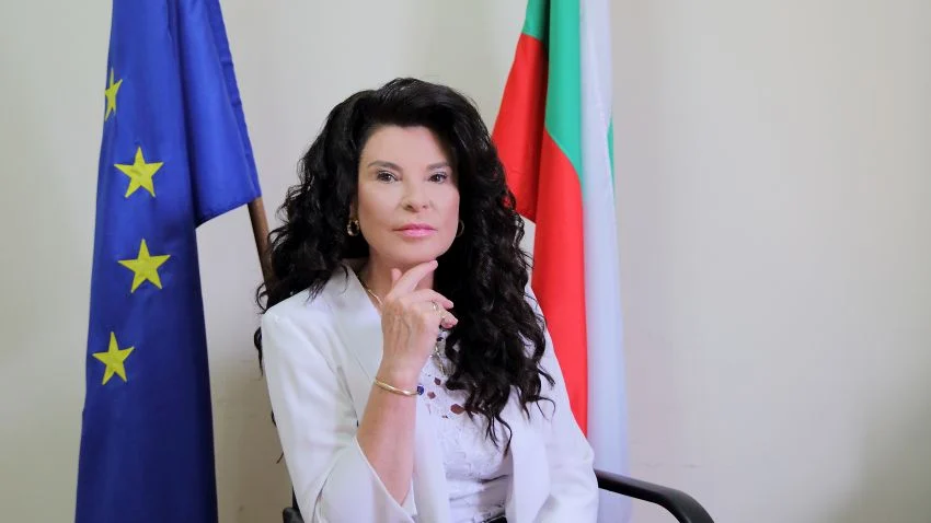 Султанка Петрова