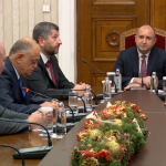ДБ консултации при президента