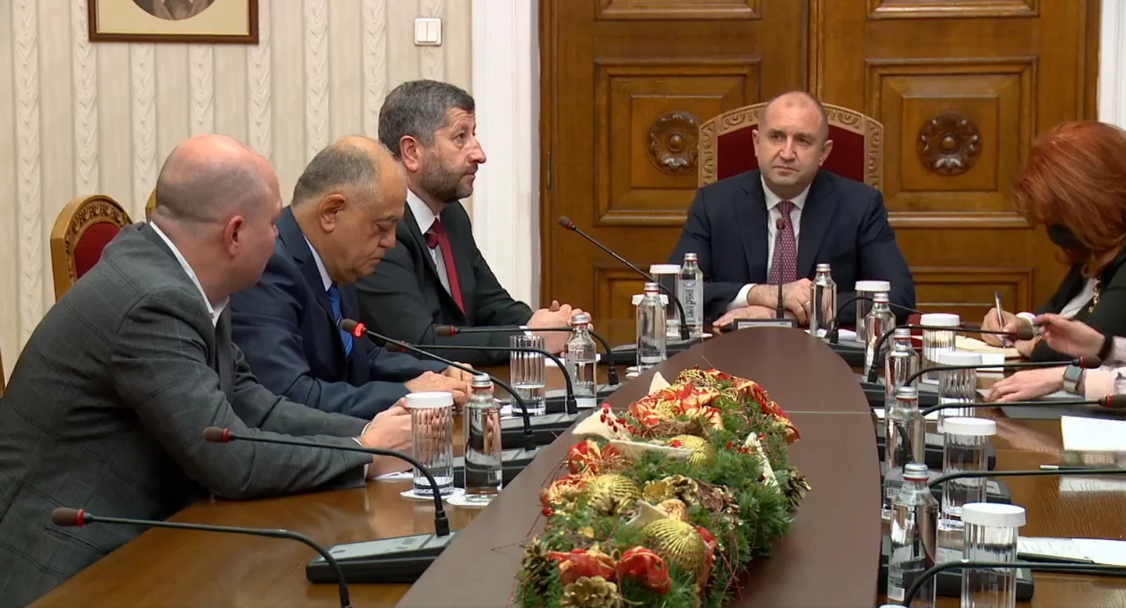 ДБ консултации при президента