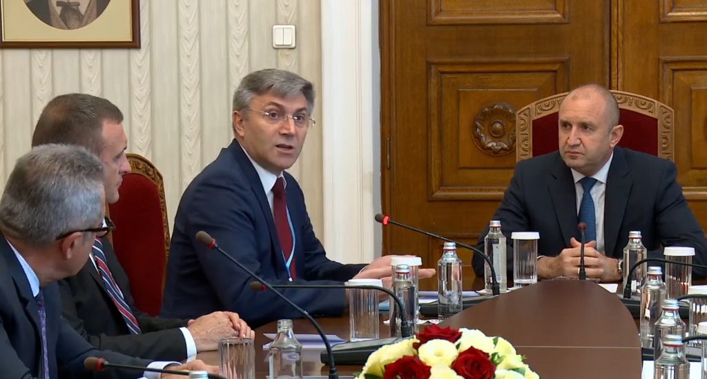 Президентство консултации ДПС Мустафа Карадайъ Румен Радев