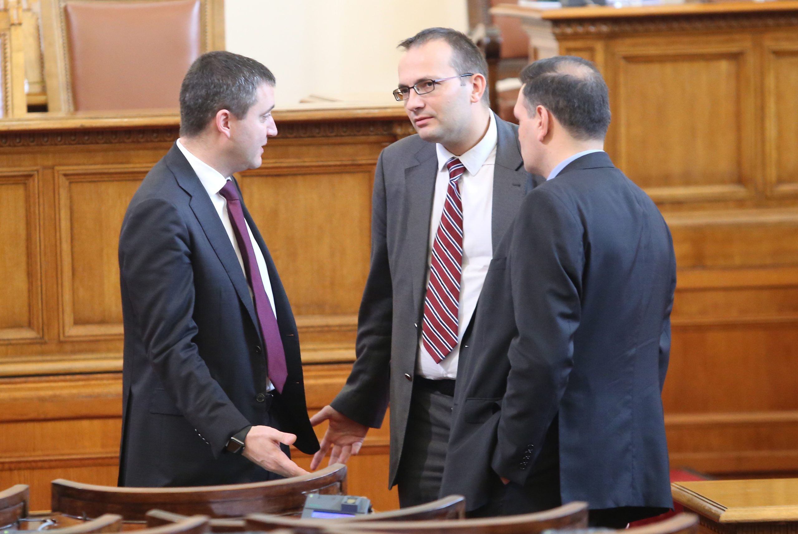 Парламент Владислав Горанов