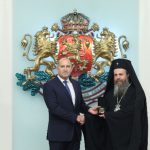 Митрополит Серафим получи почетния празник на президента Румен Радев