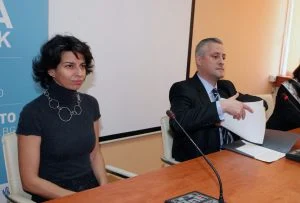 Пресконференция за представяне на напредъка по проекта за създаване на първия Научно-технологичен парк в България. Божидар Лукарски - министър на икономиката Елица Панайотова -  изпълнителен директор на „София Тех Парк“