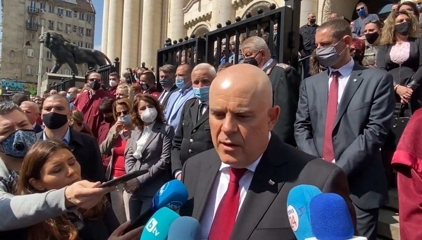 Съдебна палата "Мълчалив протест на прокурори" Иван Гешев