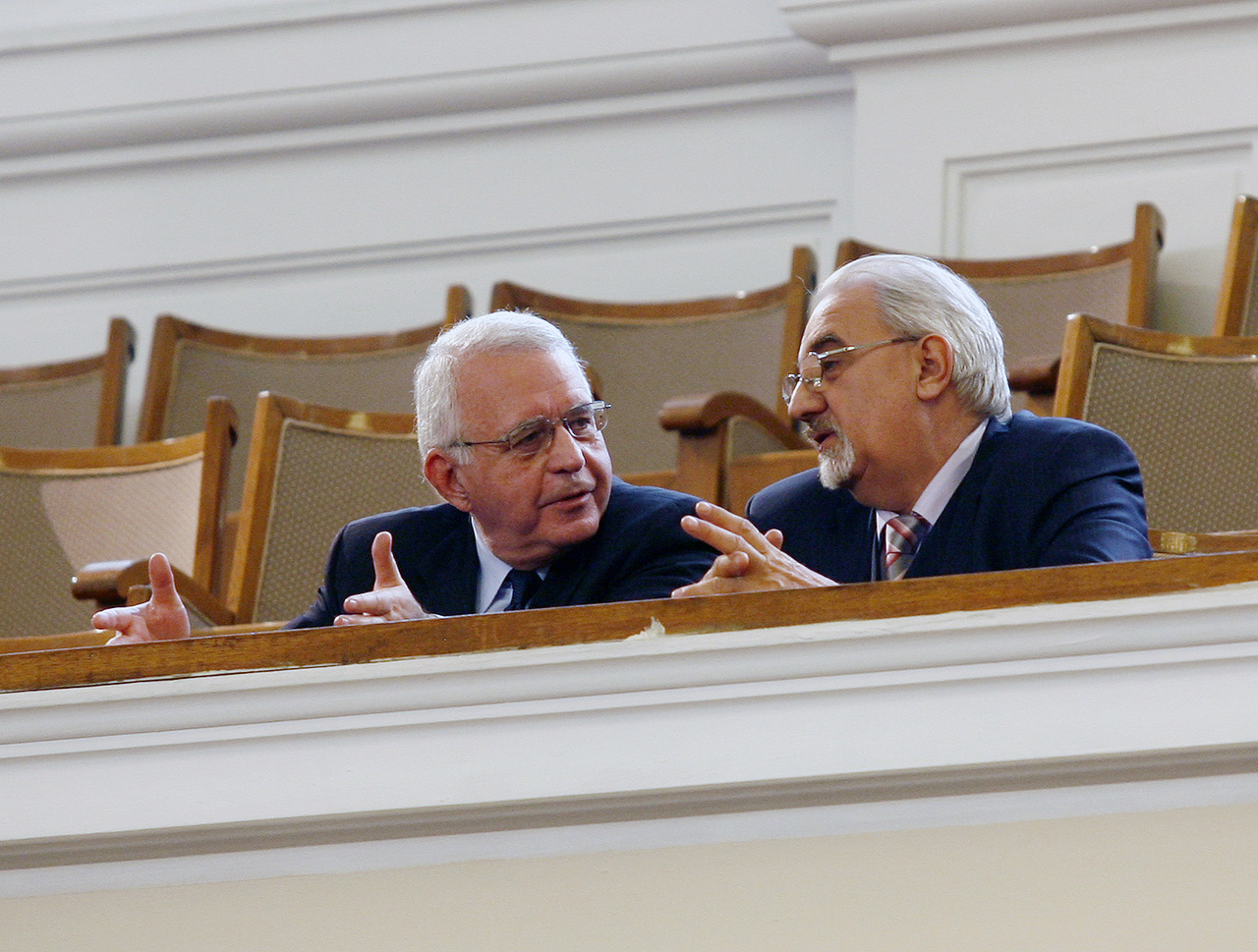 ПарламентЕвгени Чачев Муравей Радев