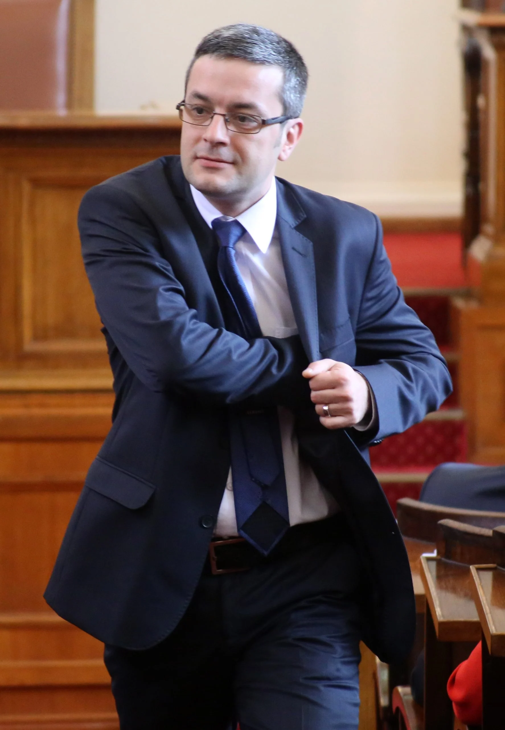 Парламент Тома Биков