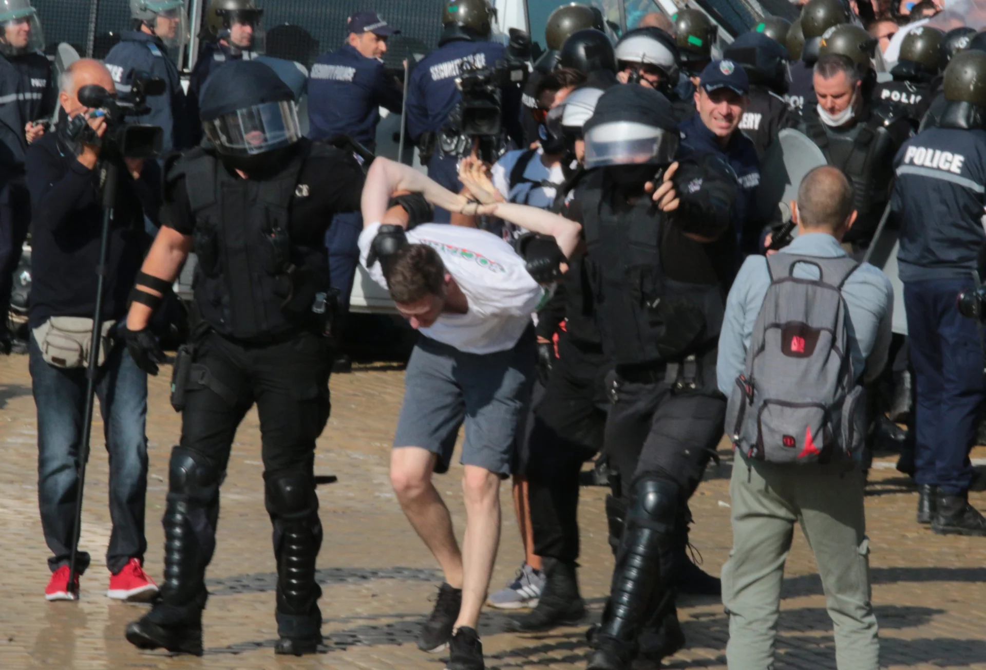Протест срещу правителството 2020 Да ги изметем 02 09
