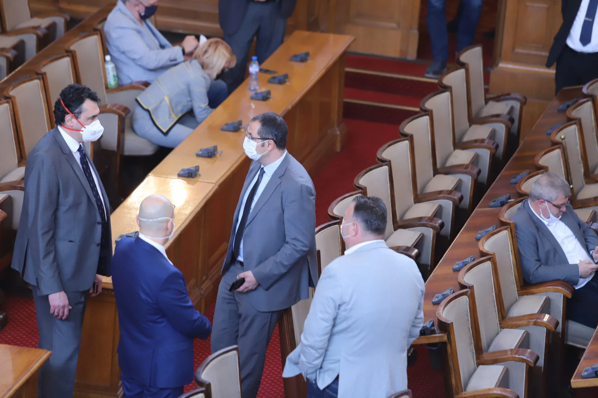 Парламент заседание