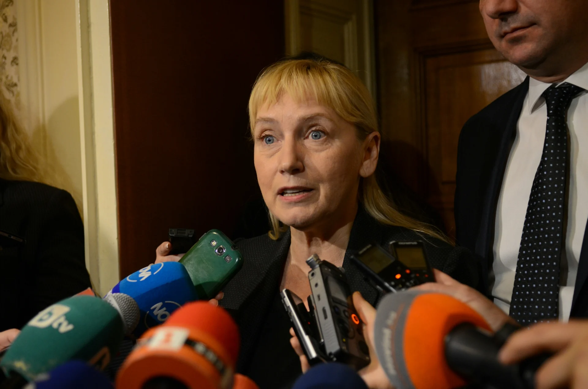 Парламент Елена Йончева