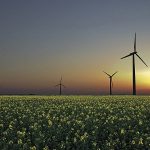 Конструирането на ветрогенератори не се посреща с ентусиазъм от всички най-вече заради някои странични ефекти върху околната среда - промени в микроклимата