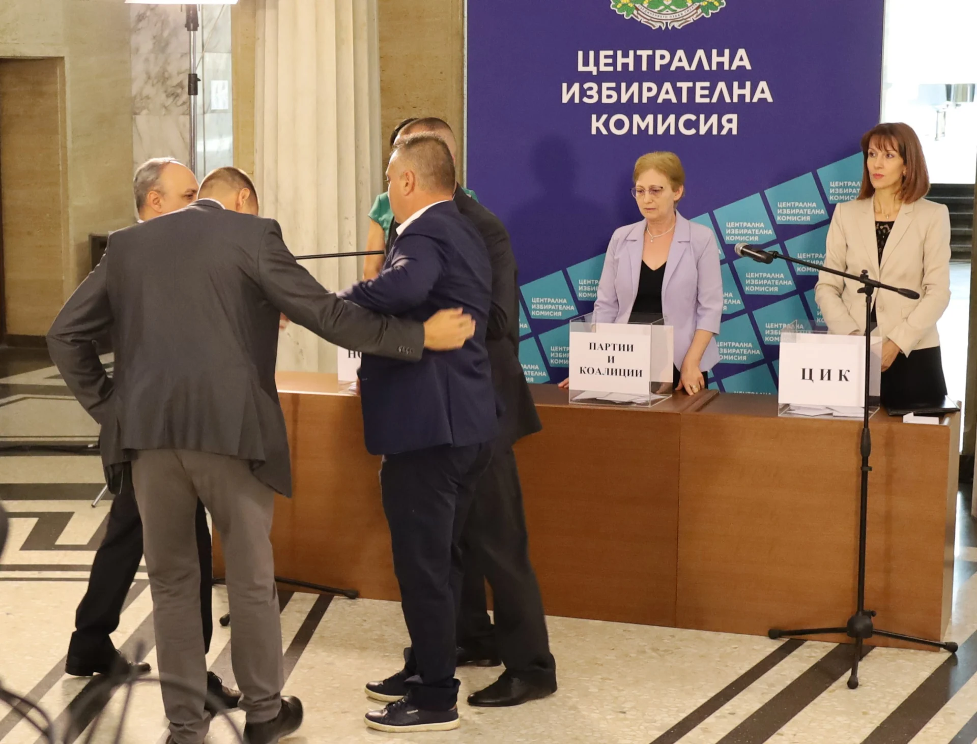 ЦИК Юлиан Ангелов
