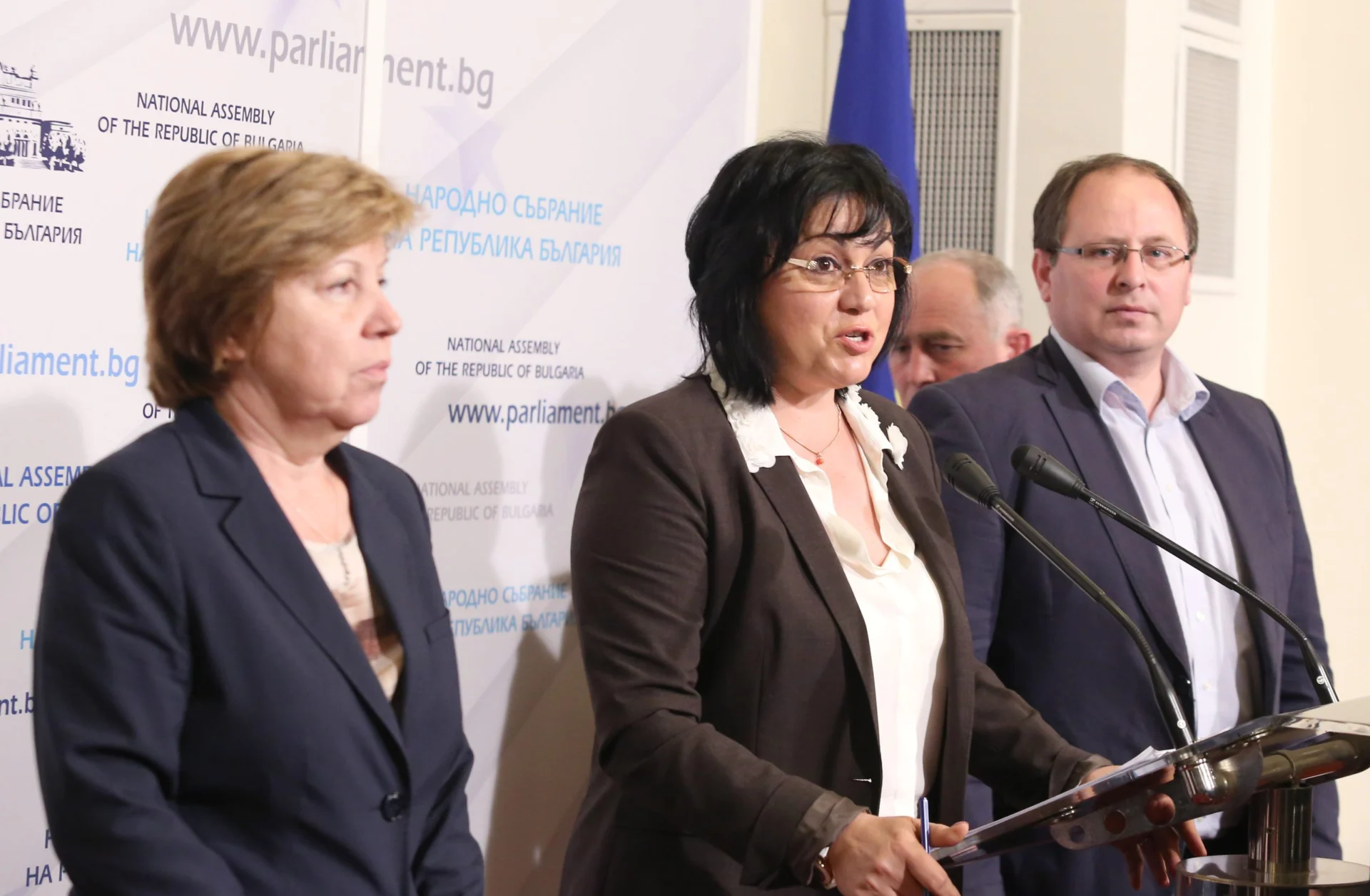 Парламент Корнелия Нинова