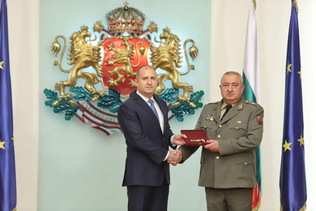 Бригаден генерал Валери Цолов бе назначен за командир на Съвместното командване на силите и повишен в генерал-майор.