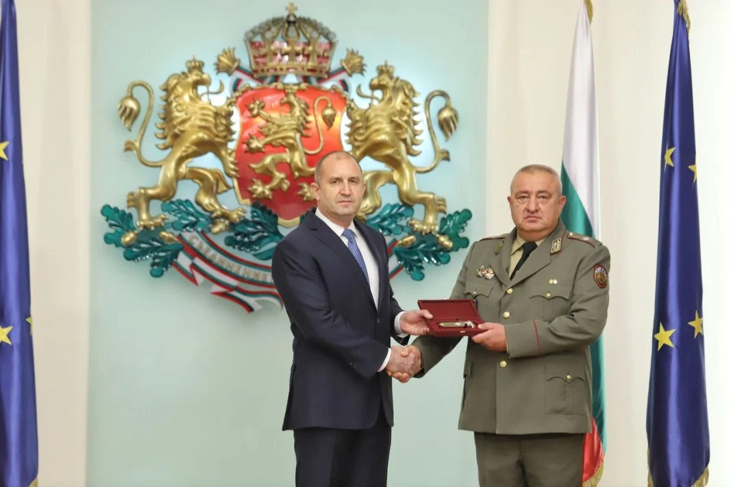 Бригаден генерал Валери Цолов бе назначен за командир на Съвместното командване на силите и повишен в генерал-майор.