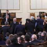 Парламент гласуване на външния дълг Атака