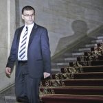 ГЕРБ е като Дянков - по стълбата надолу