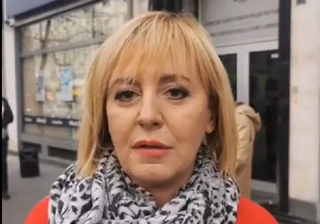 Мая Манолова