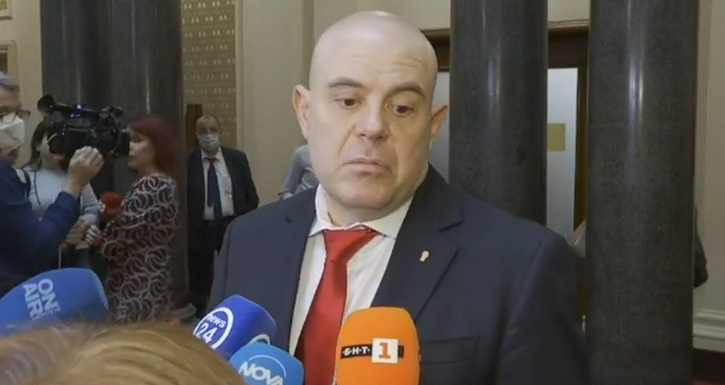 Парламент Иван Гешев