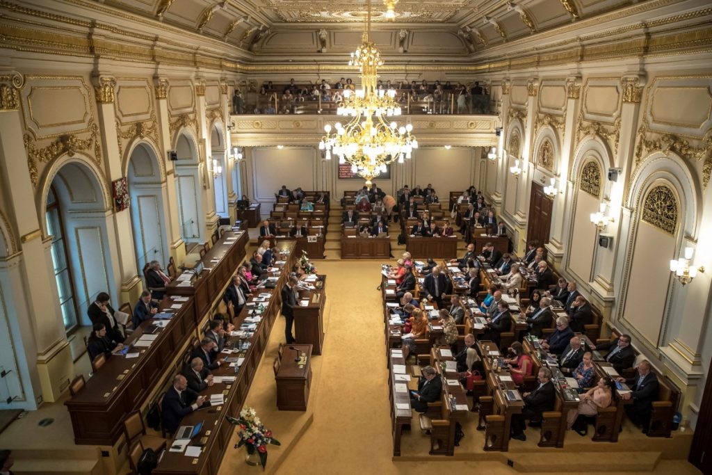 чешки парламент чехия прага