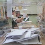 Парламентарни избори гласуване урна гласоподаватели...